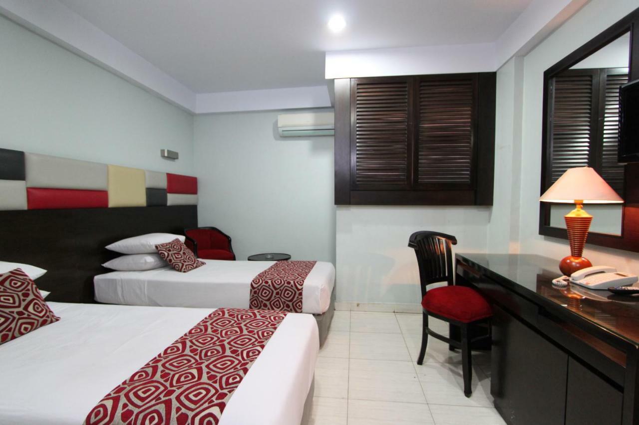 Hotel Alma Jakarta Exterior photo