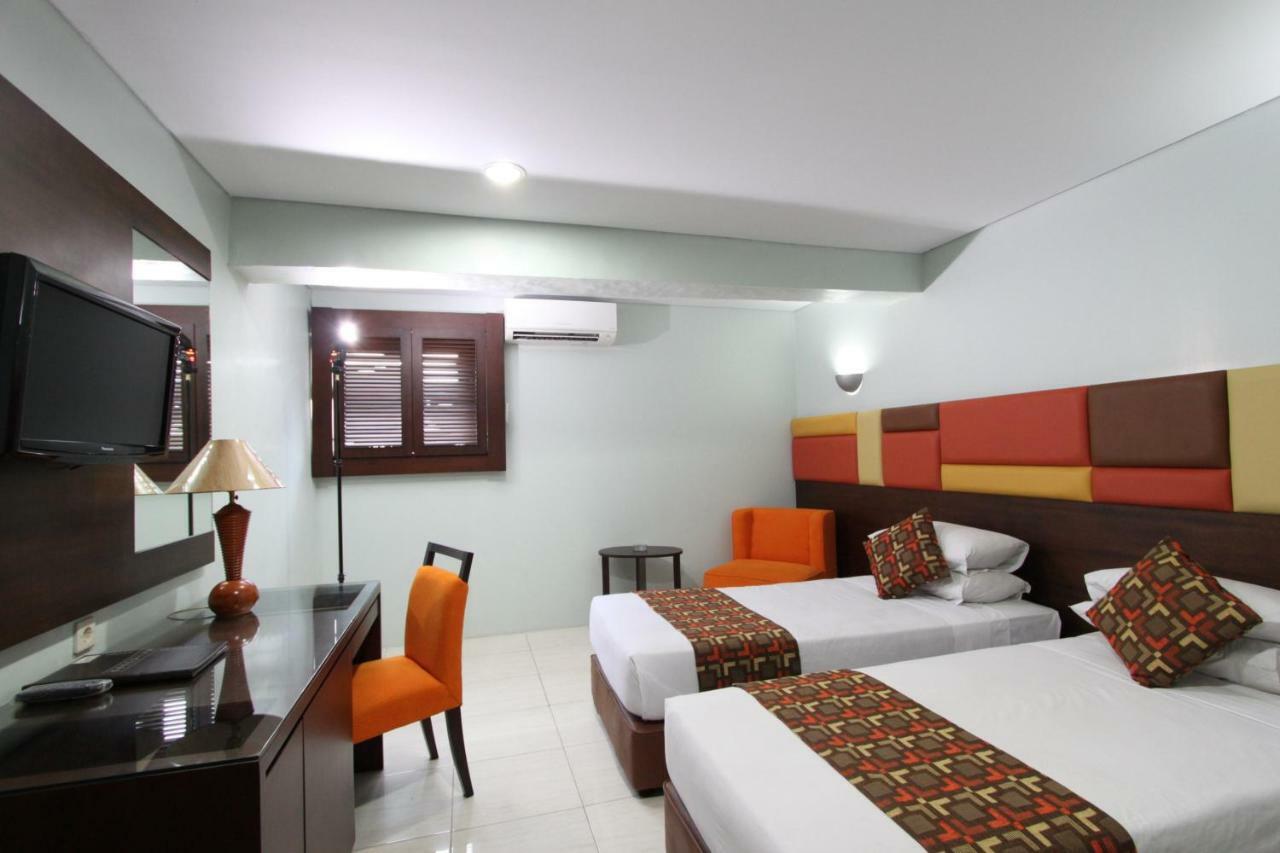 Hotel Alma Jakarta Exterior photo